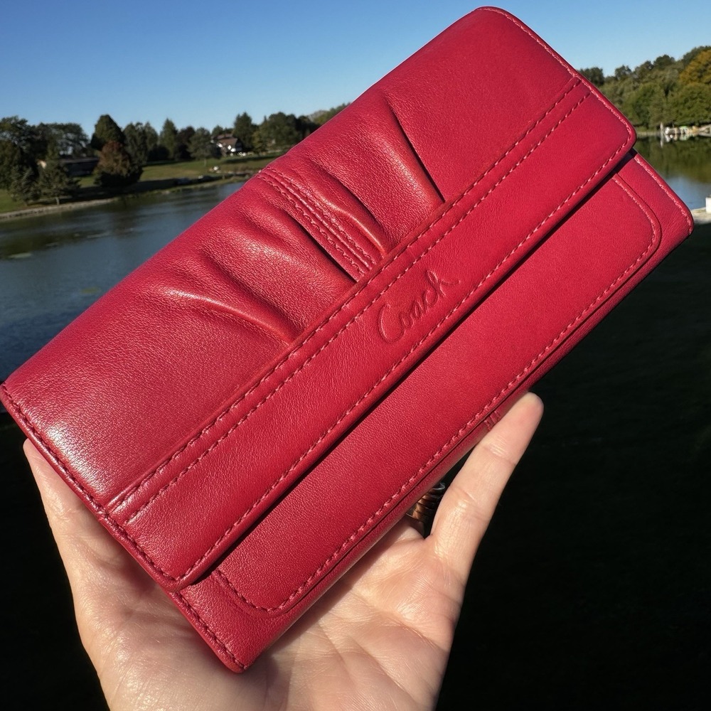 Coach Vintage Red Soho Y2K Pleated Leather Wallet ~ Indie Sleak ~ Quiet Luxury